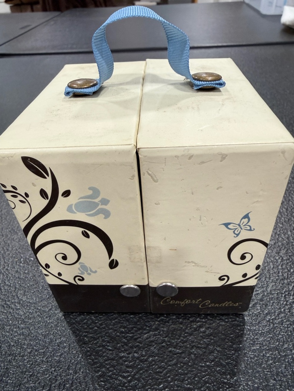 Comfort Candle “Friends” in presentation Box